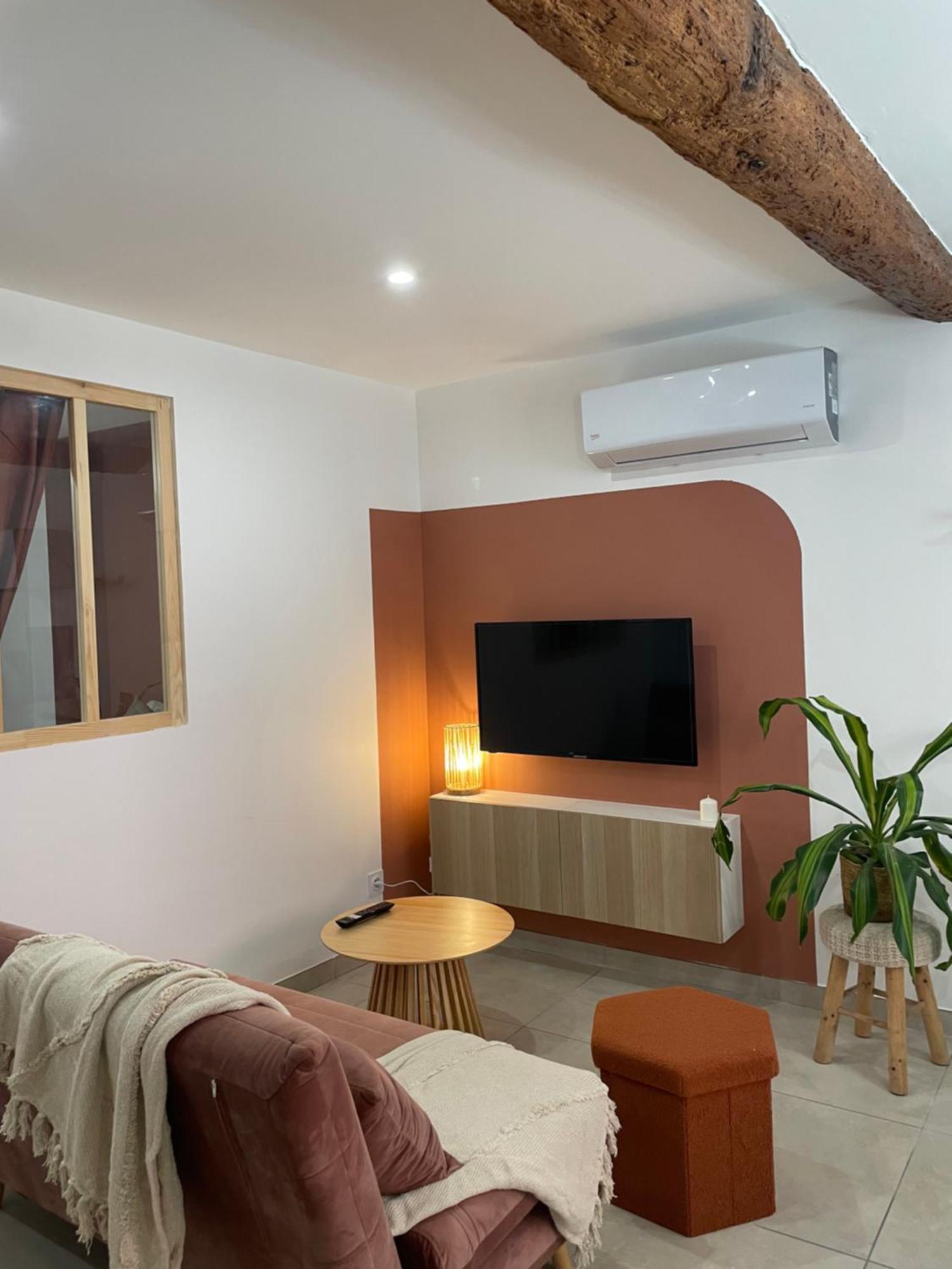 Entre Tendance Et Authenticite - La Voute Nîmes Extérieur photo