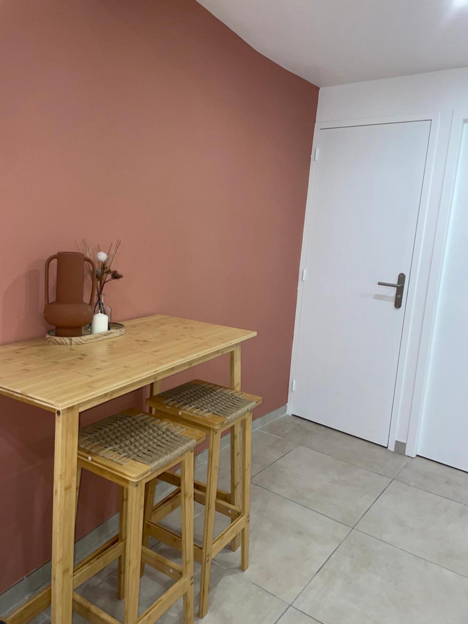 Entre Tendance Et Authenticite - La Voute Nîmes Extérieur photo