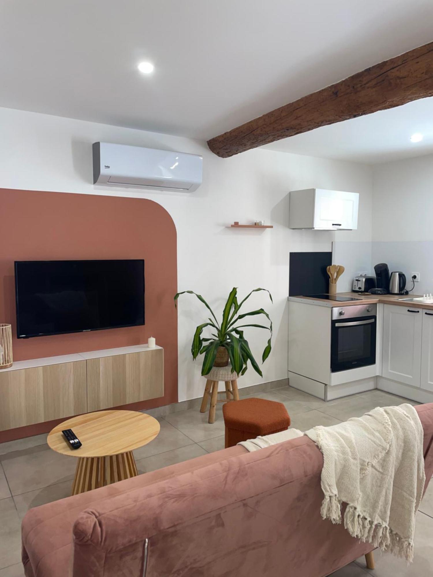 Entre Tendance Et Authenticite - La Voute Nîmes Extérieur photo